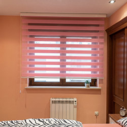 Cortina  Enrotllable color rosa